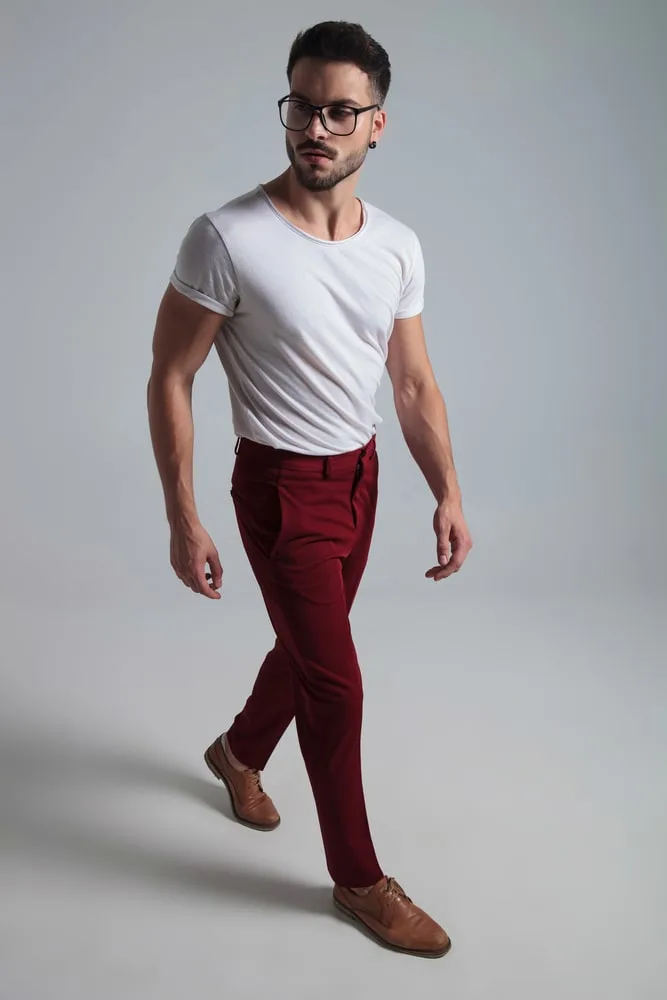 What Color Pants with Maroon Shirt for Guys and Ladies